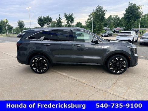 Used 2025 Kia Sorento EX w/ Panoramic Sunroof Package FWD image 7