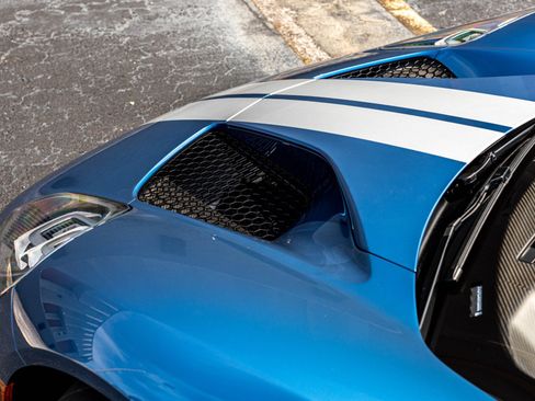 Used 2019 Ford GT image 34