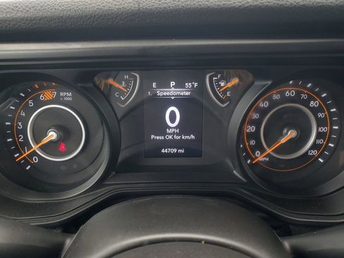 Used 2024 Jeep Wrangler Sport AWD/4WD image 10