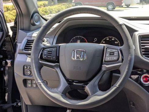 New 2026 Honda Ridgeline Black Edition image 15