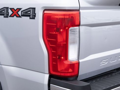 Used 2017 Ford F350 Lariat AWD/4WD image 23