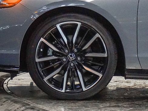 Used 2024 Honda Accord Touring image 9