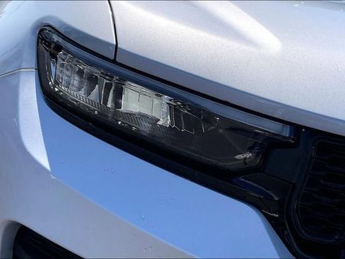Used 2023 Jeep Grand Cherokee Altitude AWD/4WD image 32