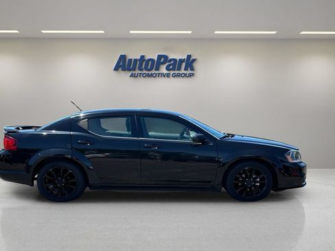 Used 2013 Dodge Avenger SXT w/ Blacktop Pkg FWD image 8