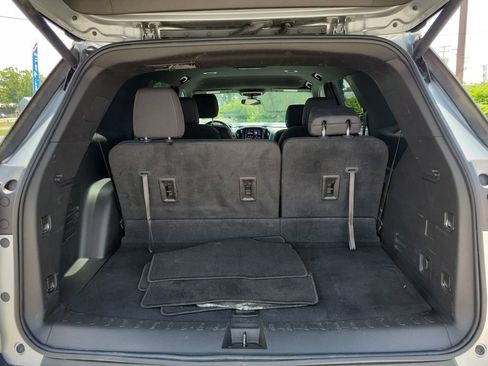 Used 2023 Chevrolet Traverse LT AWD/4WD image 8
