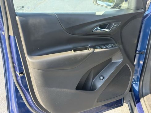 Used 2022 Chevrolet Equinox LT image 14