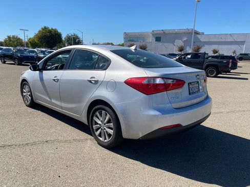 Used 2015 Kia Forte LX w/ Popular Package FWD image 6