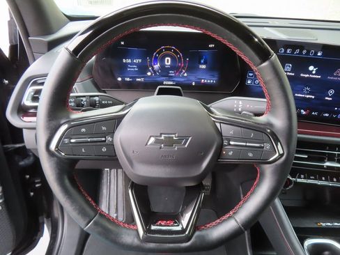 Certified 2024 Chevrolet Traverse RS image 18