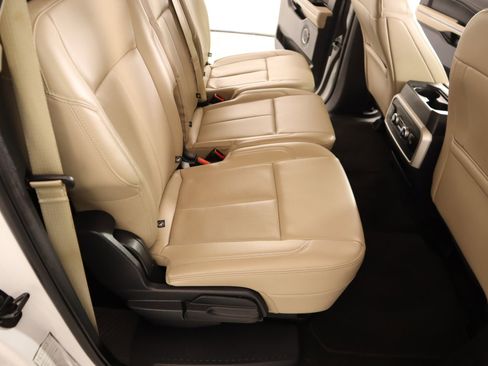 Used 2024 Ford Expedition Max XLT image 16