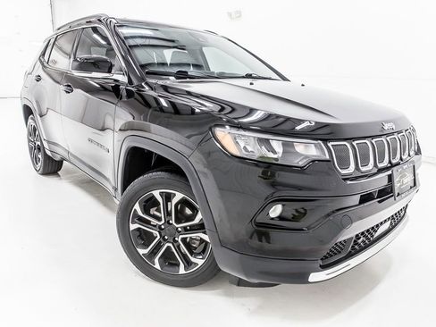 Used 2022 Jeep Compass Limited image 9