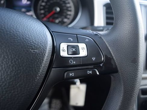 Used 2018 Volkswagen Atlas Launch Edition FWD image 5
