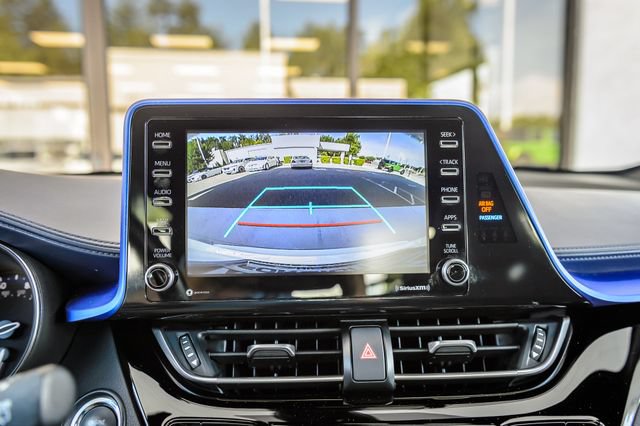 Used 2020 Toyota C-HR XLE FWD image 23