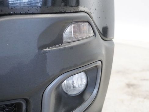 Used 2017 Jeep Renegade Latitude w/ Cold Weather Group image 14