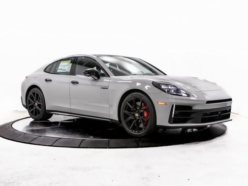 New 2026 Porsche Panamera 4S image 10