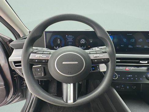 Used 2025 Hyundai Sonata SEL FWD image 15