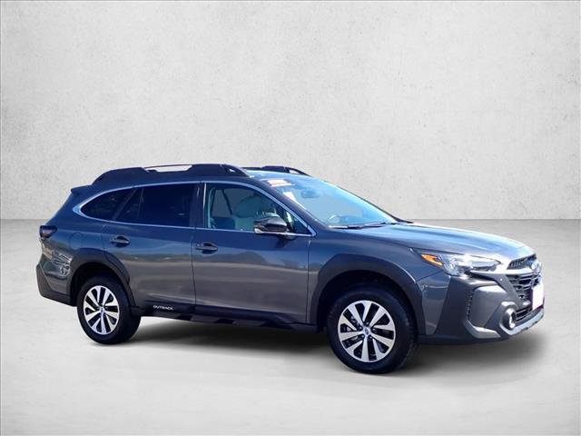 Used 2025 Subaru Outback Premium AWD/4WD image 6