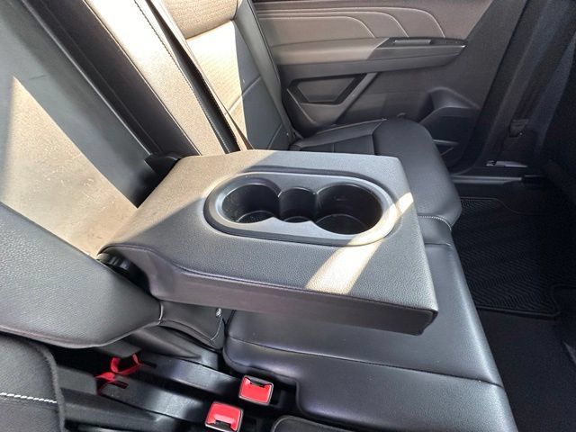 Used 2022 Volkswagen Atlas SEL AWD/4WD image 32