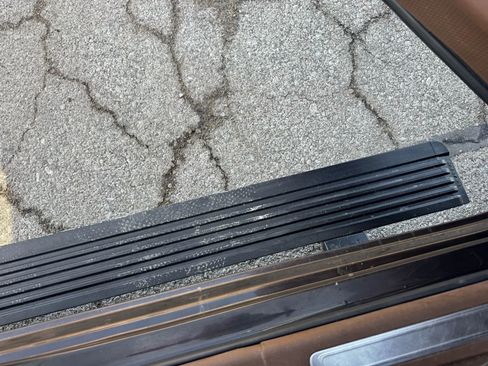 Used 2019 RAM 1500 Laramie image 17