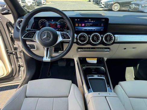 Used 2026 Mercedes-Benz GLB 250 4MATIC image 13