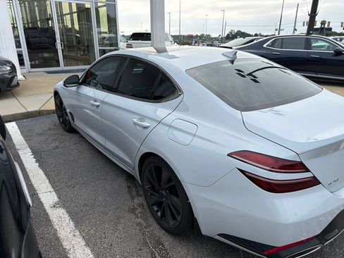 Used 2022 Genesis G70 3.3T RWD image 3