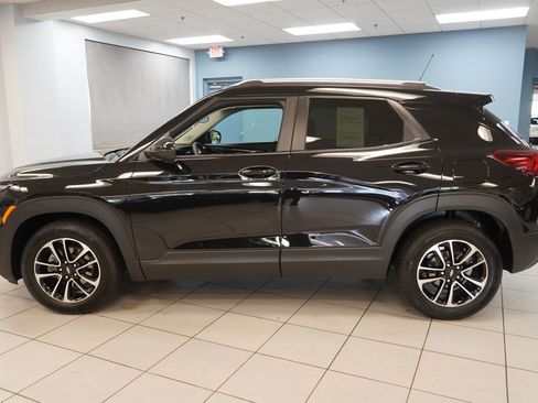 Certified 2024 Chevrolet TrailBlazer LT FWD image 2