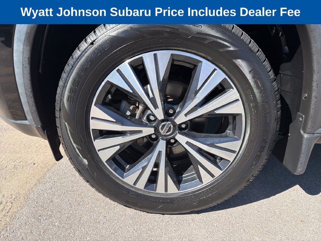 Used 2021 Nissan Rogue SV FWD image 2