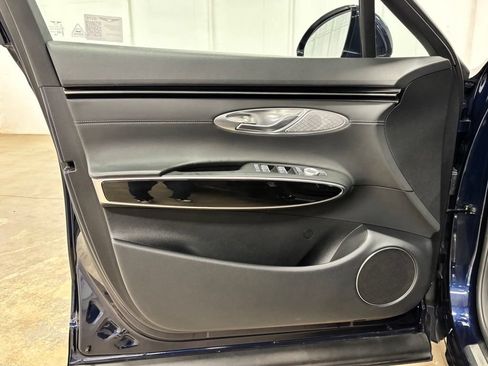 Used 2025 Genesis GV70 2.5T AWD/4WD image 18
