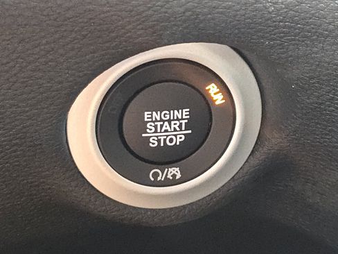 New 2026 Chrysler Pacifica Select image 31