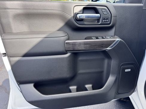 Used 2022 Chevrolet Silverado 2500 LTZ w/ LTZ Convenience Package image 22