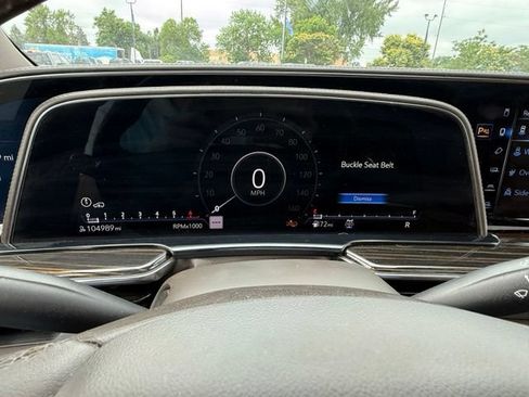 Used 2021 Cadillac Escalade ESV Sport w/ Driver Assist Tech Package AWD/4WD image 20
