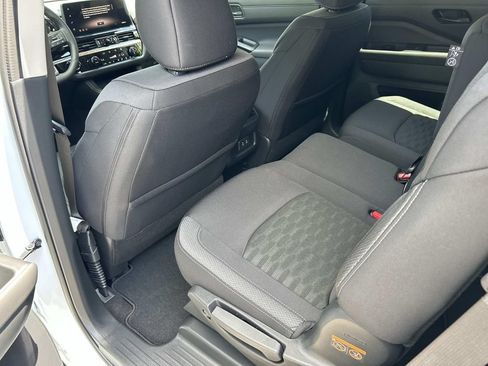 New 2026 Nissan Pathfinder SV w/ SV Premium Package FWD image 20