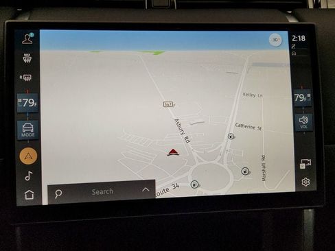 Used 2025 Land Rover Discovery Sport S image 17