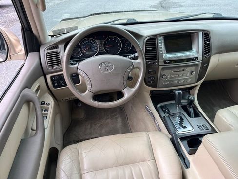 Used 2006 Toyota Land Cruiser image 39