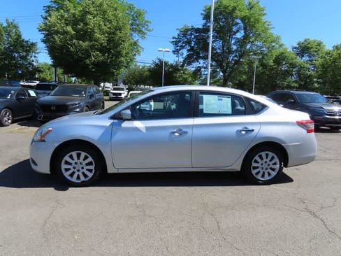 Used 2013 Nissan Sentra SV FWD image 3