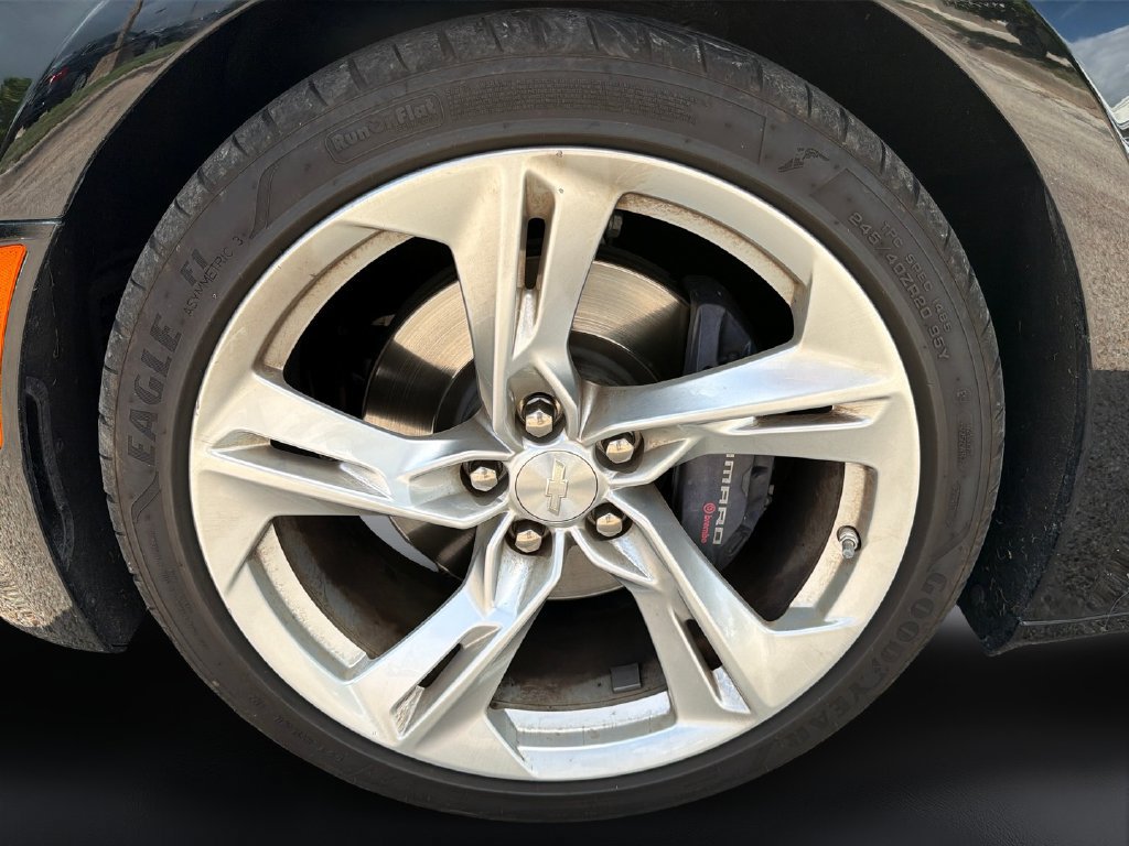 Used 2023 Chevrolet Camaro SS RWD image 9