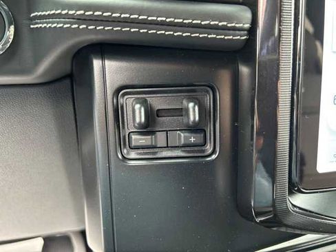 New 2023 Ford F150 Lightning Platinum image 18