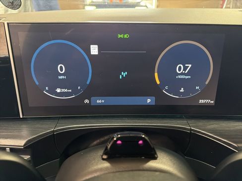 Used 2024 Hyundai Santa Fe Limited image 24