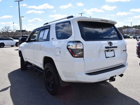 Used 2021 Toyota 4Runner SR5 Premium w/ Moonroof Package image 7