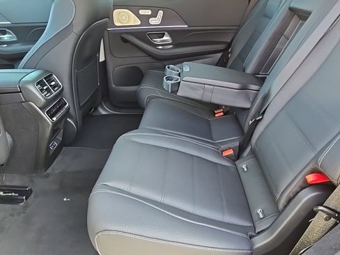 New 2026 Mercedes-Benz GLS 450 4MATIC image 33