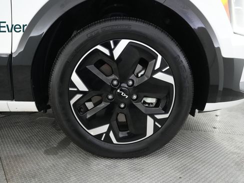 Used 2023 Kia Niro Wind FWD image 20