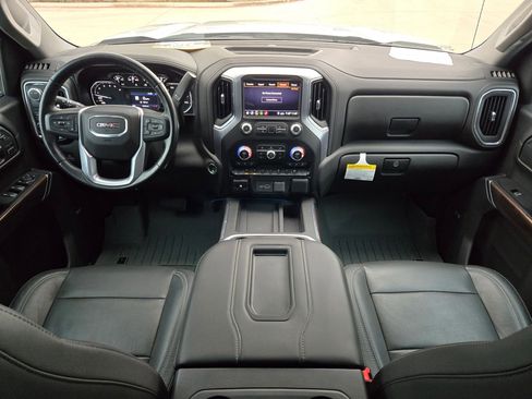 Used 2020 GMC Sierra 1500 SLT image 16
