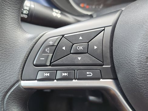 Used 2024 Nissan Versa SV w/ Trunk Package image 13