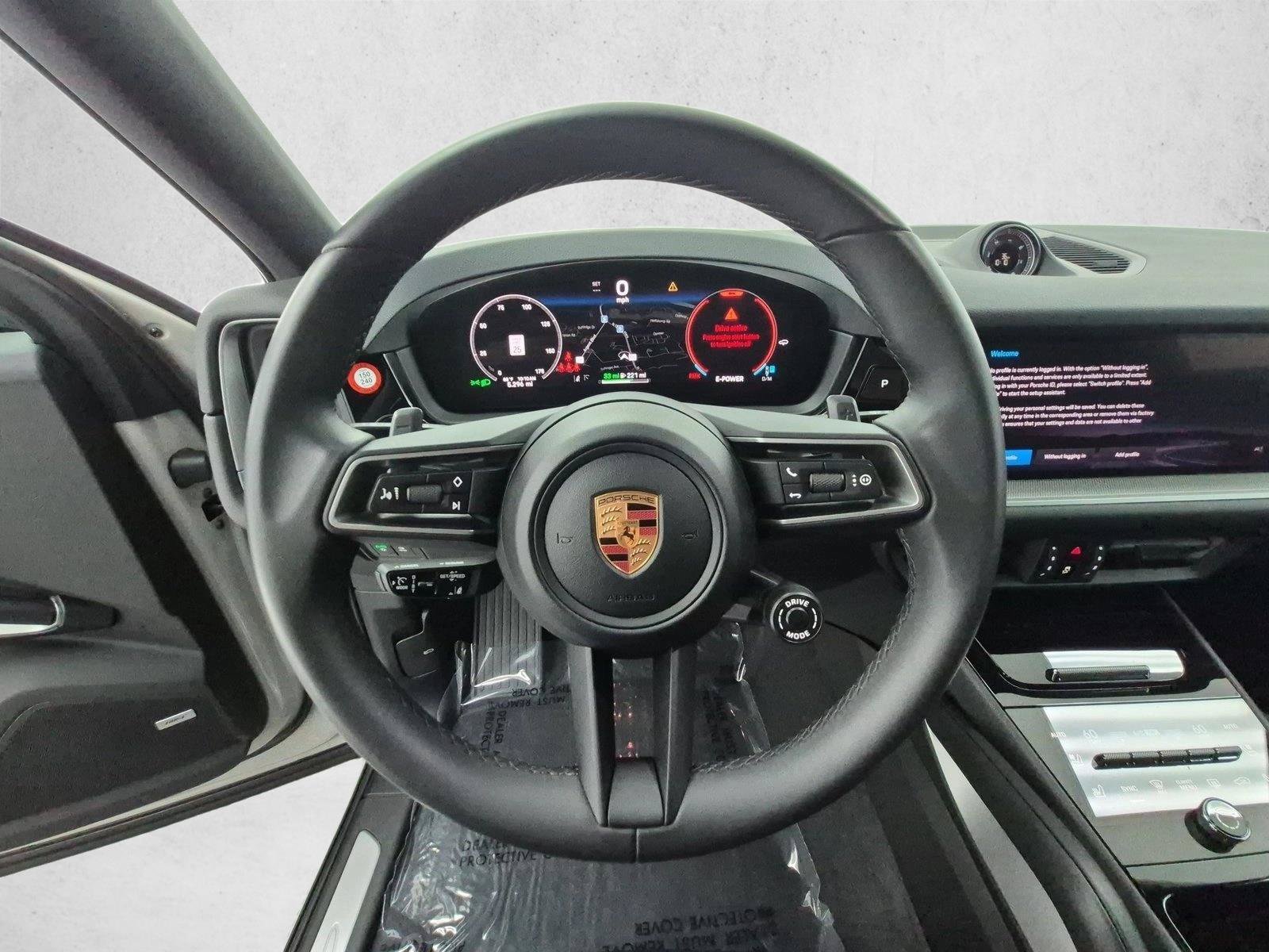 Certified 2026 Porsche Cayenne E-Hybrid Coupe AWD/4WD image 30