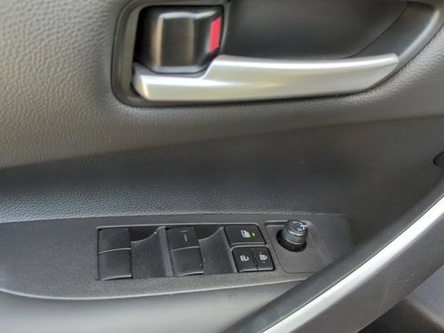 Used 2025 Toyota Corolla SE image 11