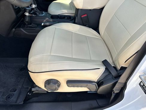 Used 2024 Jeep Gladiator Sport AWD/4WD image 20