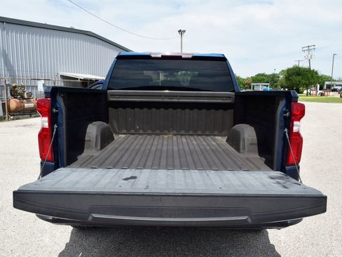 Used 2020 Chevrolet Silverado 1500 Custom w/ Infotainment Package RWD image 5