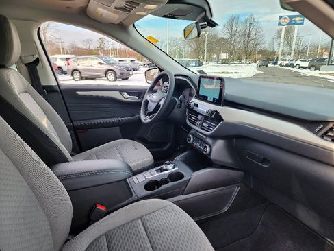 Used 2021 Ford Escape SE w/ SE Sport Appearance Package image 27