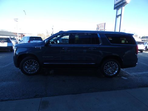 New 2026 GMC Yukon XL Elevation image 10