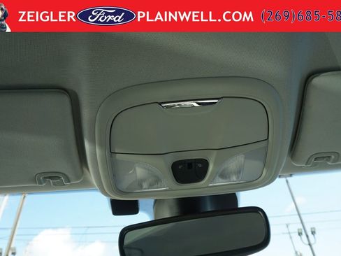 Used 2021 Jeep Cherokee Latitude Plus AWD/4WD image 30