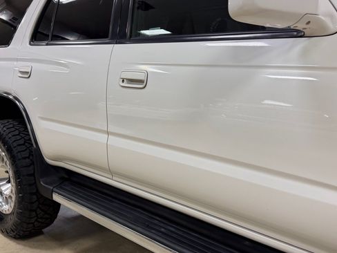 Used 2000 Toyota 4Runner SR5 w/ Upgrade Value Pkg 4 AWD/4WD image 16